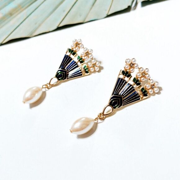 Anthropologie Pearl Drop Earrings NWOT - Picture 1 of 3